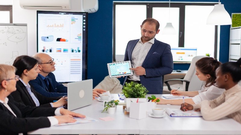 Platform for Professional Experts Long-Term Projects