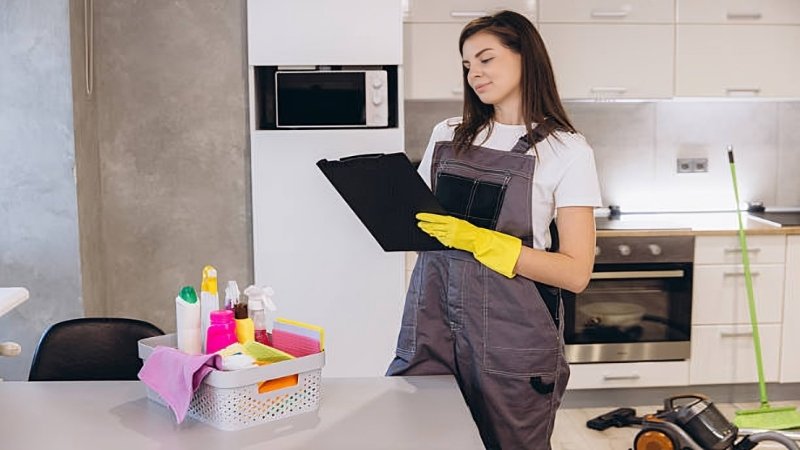 12 Questions to Ask Before Hiring a Home Cleaning Service