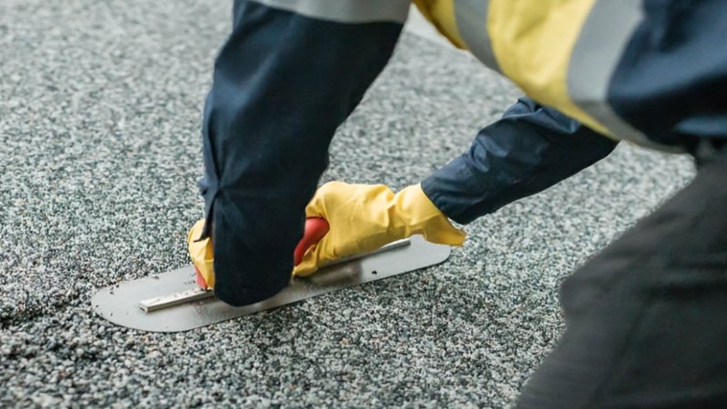 Resin Bound Stones Driveway for Modern Home Exteriors