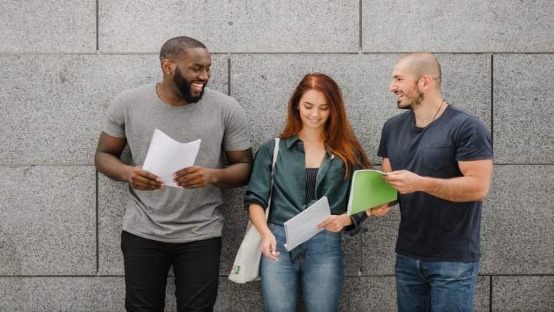 International students studying at a medical university in Curaçao